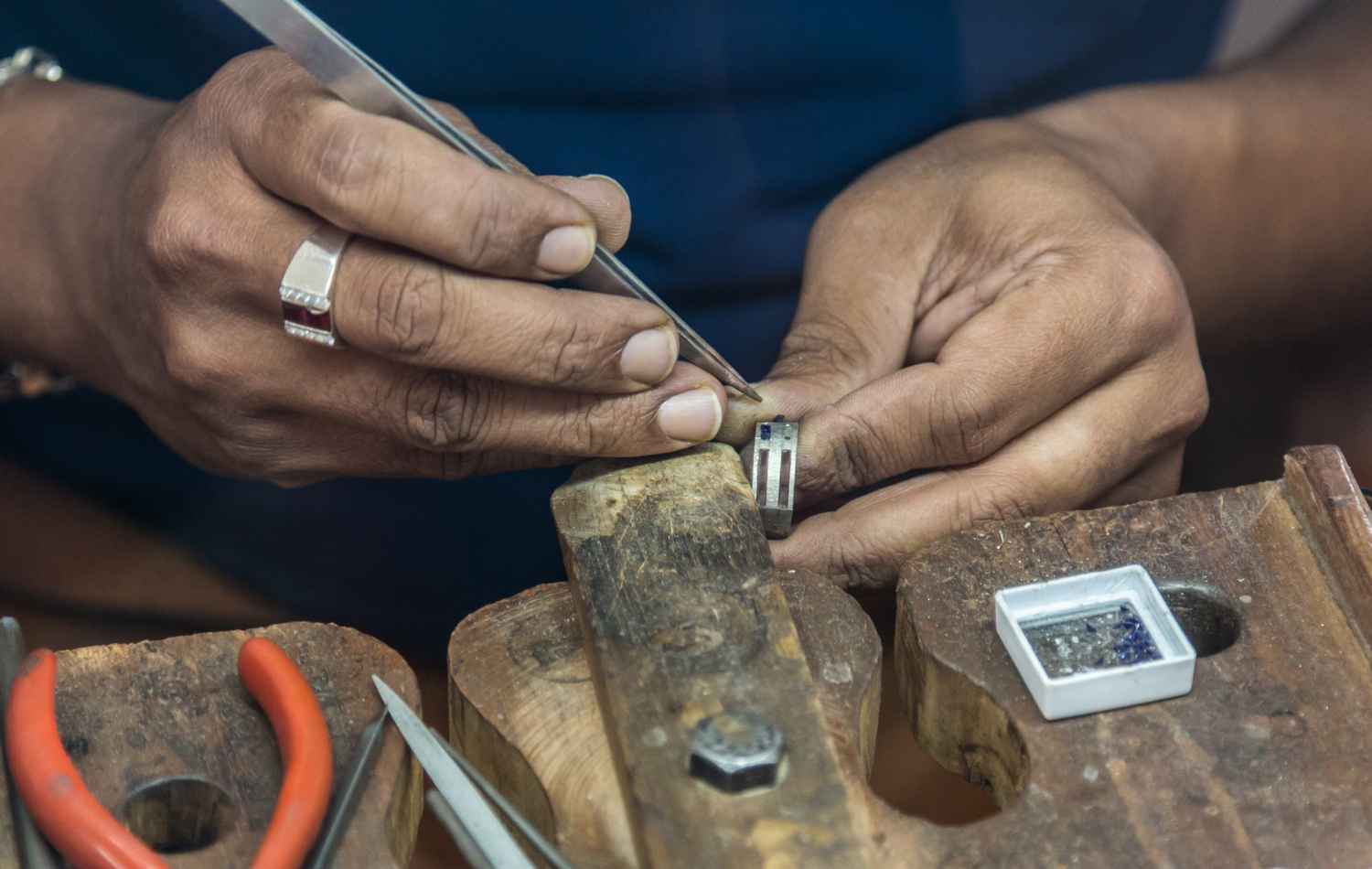 How Can Thailand Wholesale Jewelry Elevate Your Retail Business?